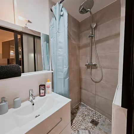 Au Calme Proche Centre Apartamento Angulema